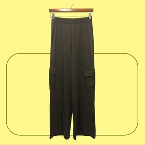 Zara Cargo Pants Size S Green Color With Pockets.